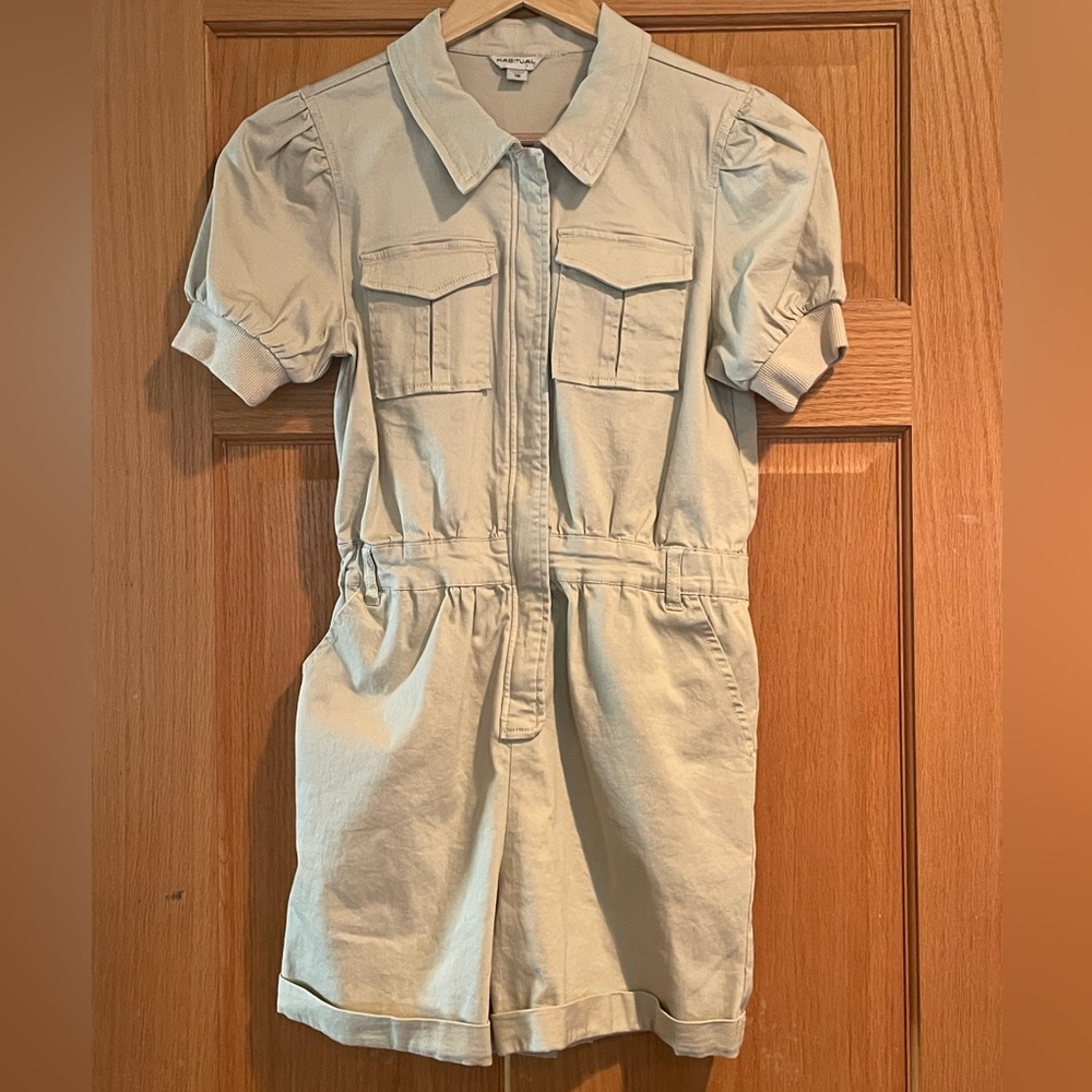 HABITUAL Kids girl’s romper tan khaki size 16 NWOT